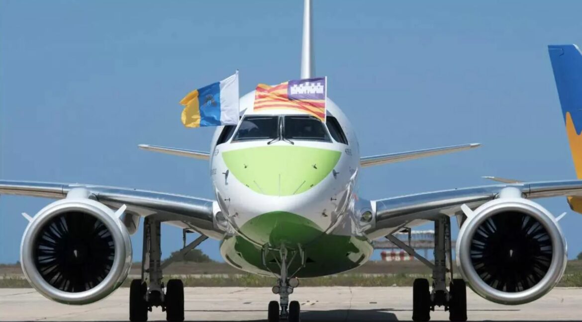 Binter expands its connectivity with direct flights from the Canary Islands to Menorca and Ibiza in summer 2024